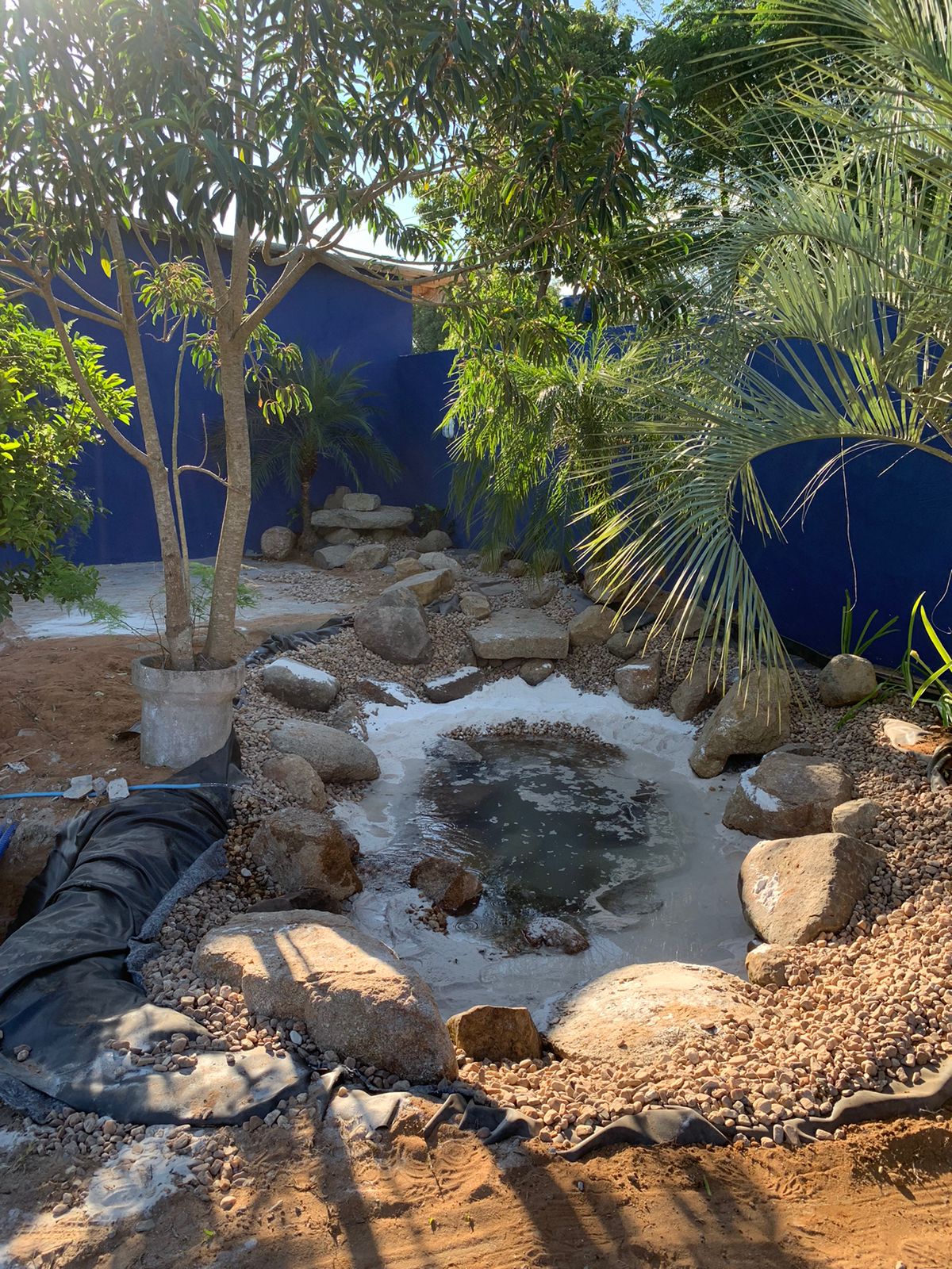 Projeto estrutural de lago ornamental em jardim